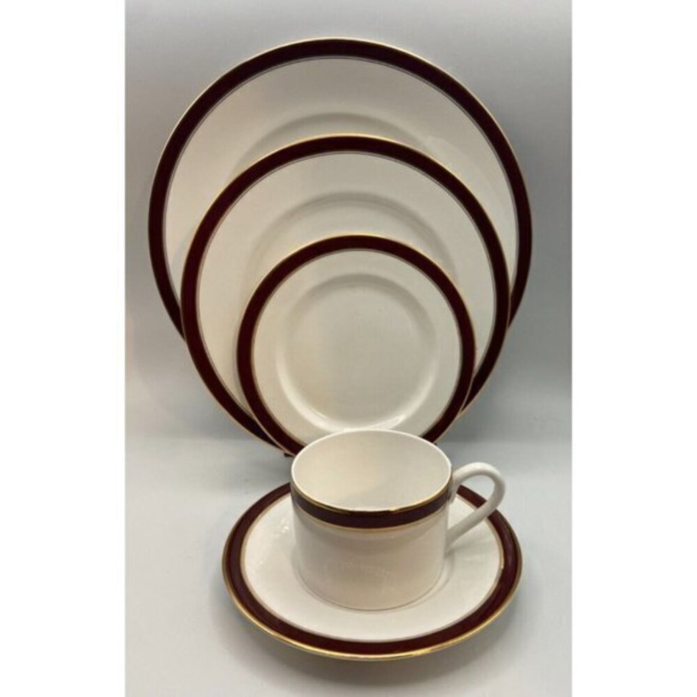 Towle Silversmiths Colonnade Burgundy 5 Pc‎ Place Setting Plates Cup Saucer